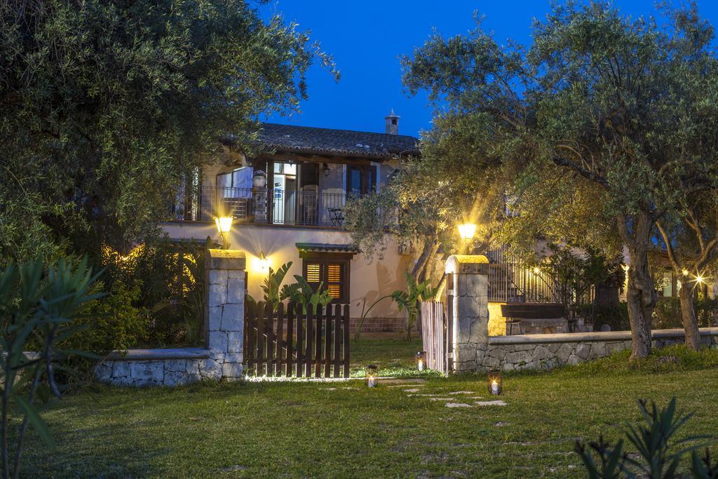 B&B Casale Siciliano Di Miryam Tiralongo Avola Extérieur photo